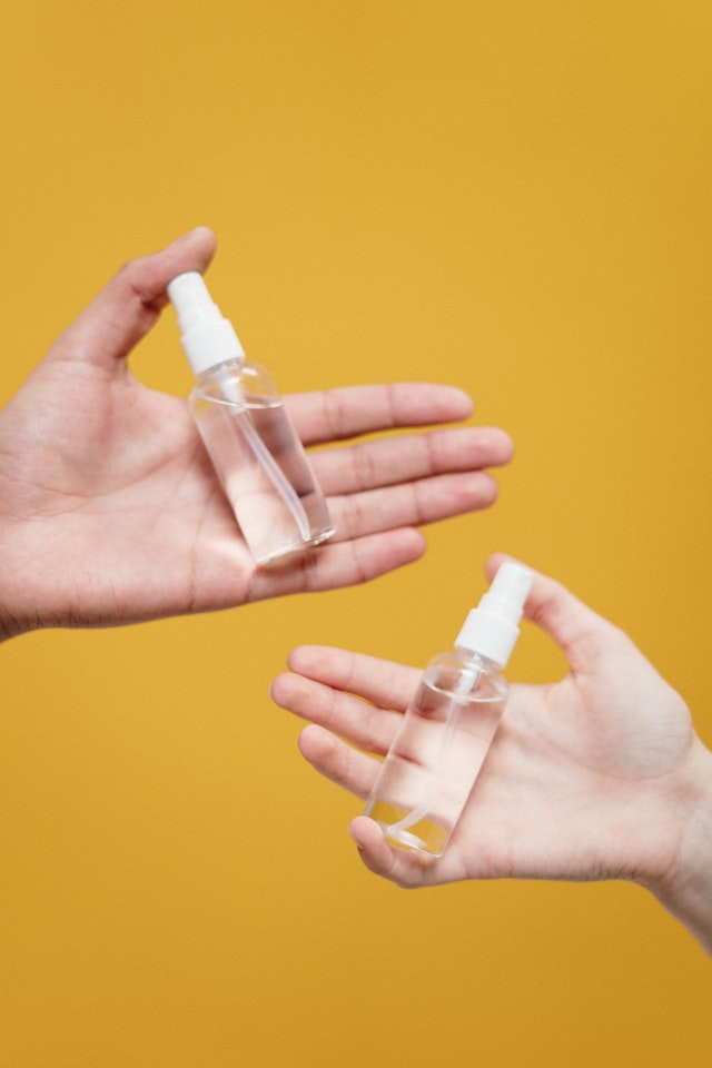 Cosmetics & Personal Care image