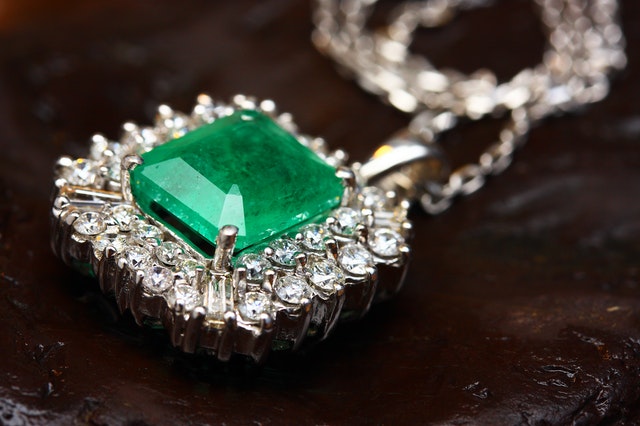 Gems, Jewelry & Astrology image